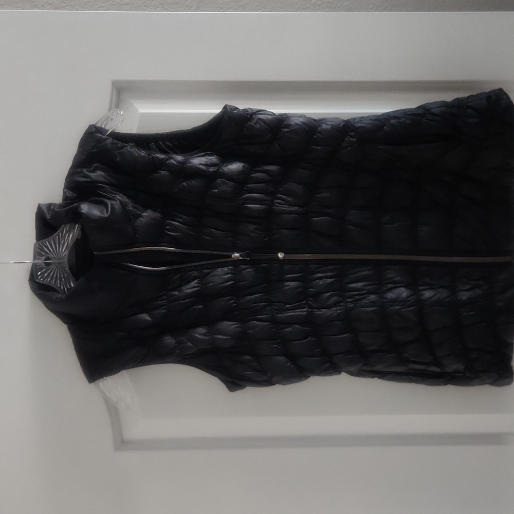 Athleta Black Vest.Meduum...fits like Small